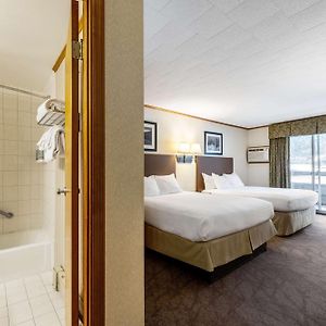 First Floor Queen Room